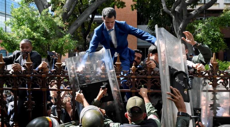 Juan Guaidó flees to the United States
